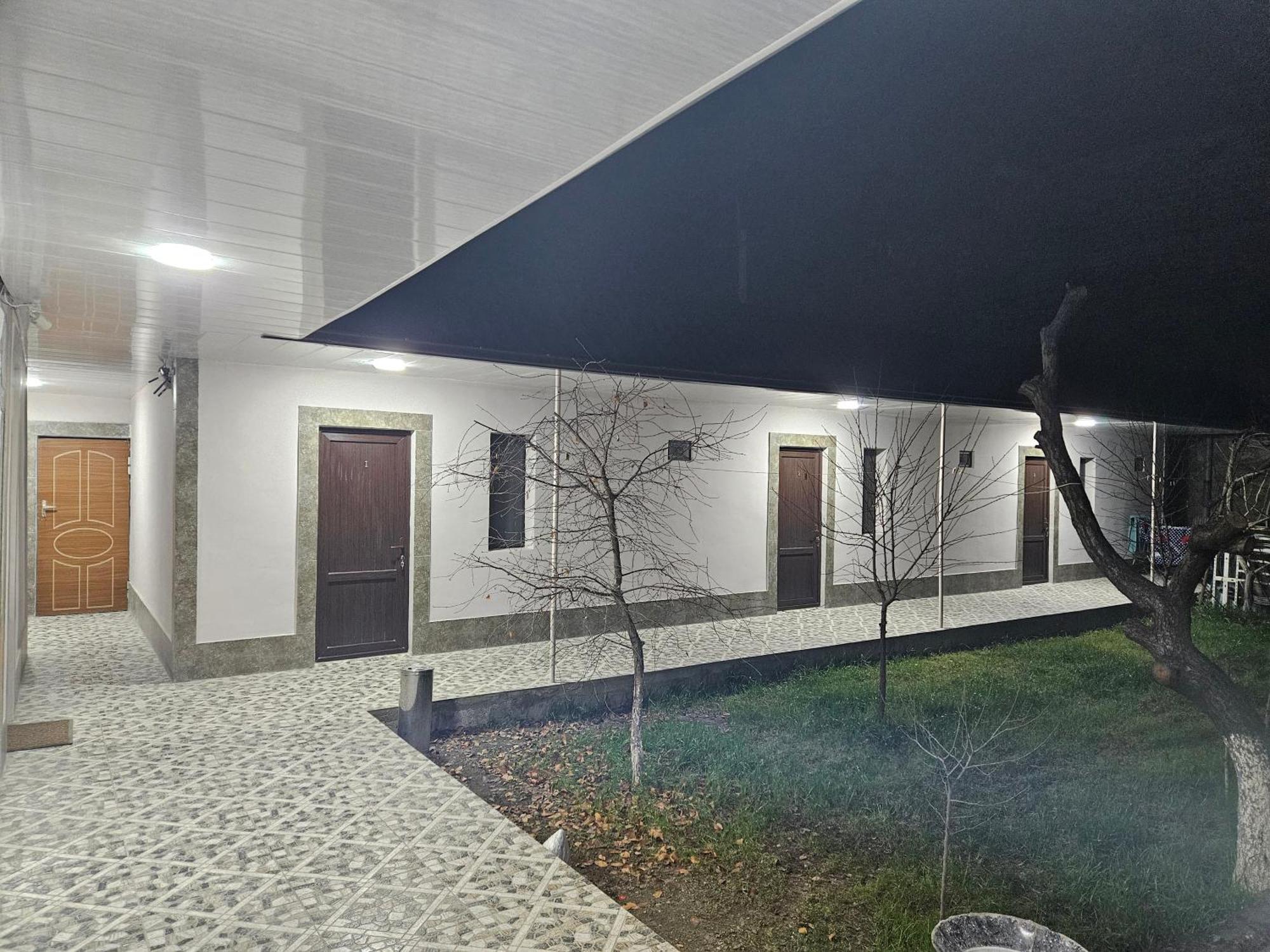 Galstyans Hotel Evn Airport P'arak'ar Dış mekan fotoğraf